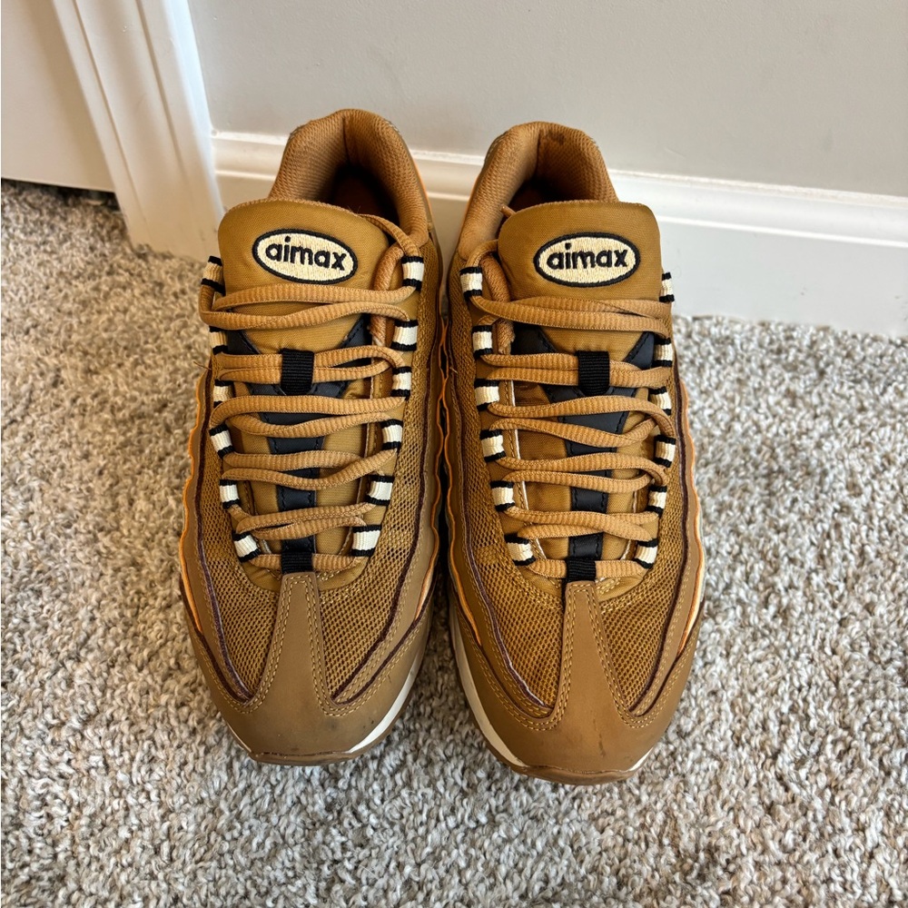 Nike Tan Sneakers Air Max 95 Layered Design